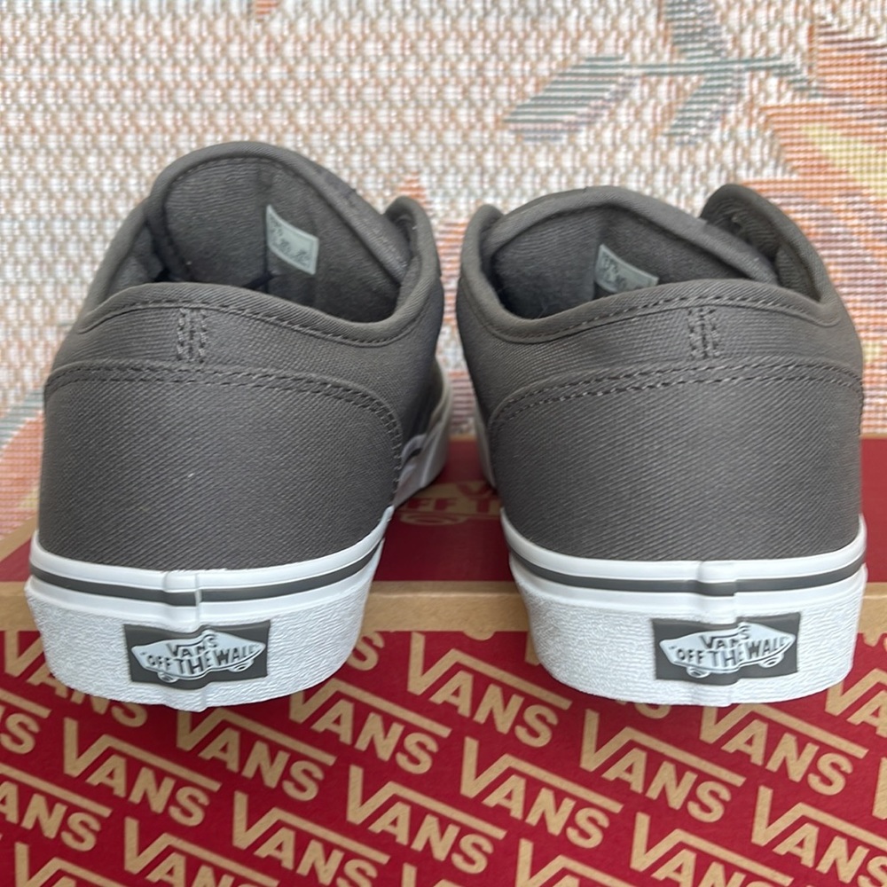 Vans Atwood WMNS
(Canvas) Pewter/White
VN000TUY4WV
New - Picture 14 of 16